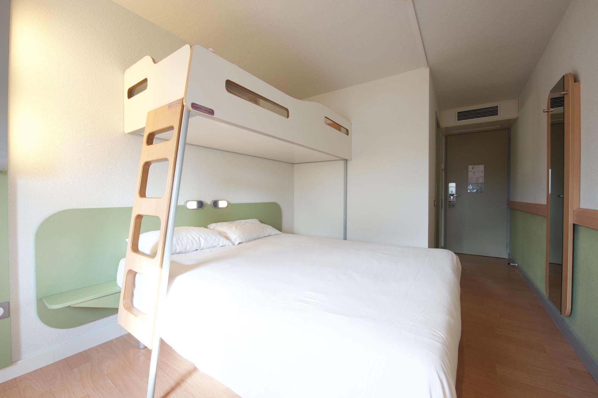 Ibis Budget Pau Est Exterior photo